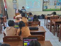 JUNET, Saat Jumat di Sekolah Menjadi Ruang Belajar Cerdas di Dunia Digital